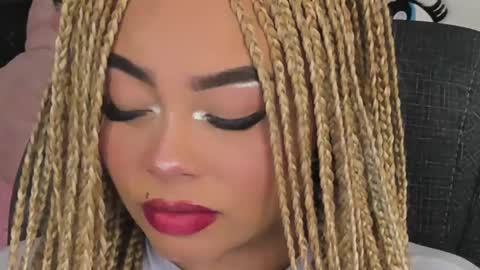 Snapshot of conny_curly chatting on September 23, 2025, 1:58 pm Conny online show from September 23, 2025, 1:58 pm