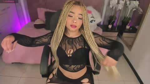 Snapshot of conny_curly chatting on October 11, 2025, 1:20 pm Conny online show from October 11, 2025, 1:20 pm