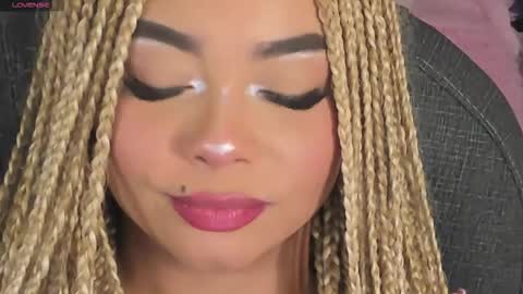 Snapshot of conny_curly chatting on October 14, 2025, 9:15 pm Conny online show from October 14, 2025, 9:15 pm