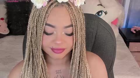 Snapshot of conny_curly chatting on November 9, 2025, 1:09 pm Conny online show from November 9, 2025, 1:09 pm