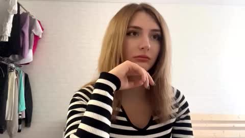 Amelia online show from March 6, 2026, 1:18 pm