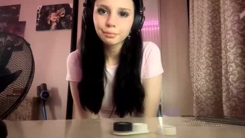 Snapshot of constancefeusier chatting on October 24, 2025, 9:11 pm Isabella online show from October 24, 2025, 9:11 pm