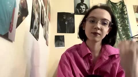 Snapshot of consuelamcelwaine chatting on March 4, 2026, 2:45 pm consuelamcelwaine online show from March 4, 2026, 2:45 pm