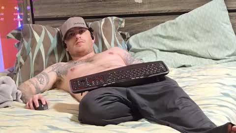  only fans and more online show from September 18, 2025, 2:35 am