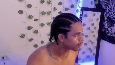 Aaron  online show from November 8, 2025, 1:33 pm