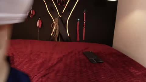 cookie_bit_ online show from April 15, 2026, 7:58 pm