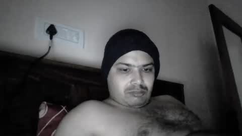 Snapshot of cool_breeze09 chatting on January 26, 2025, 2:24 am Cool Breeze09 online show from January 26, 2025, 2:24 am