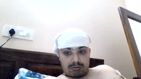 Snapshot of cool_breeze09 chatting on May 6, 2026, 6:52 am Cool Breeze09 online show from May 6, 2026, 6:52 am