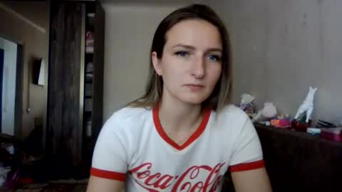 cora_fora online show from June 3, 2026, 10:07 am