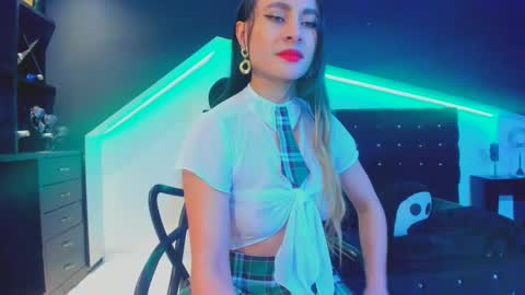 Coral  online show from March 10, 2025, 6:23 pm