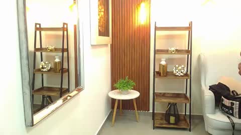 Coral online show from November 27, 2025, 11:01 am