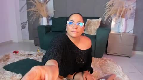 Snapshot of coral_rousee chatting on June 7, 2026, 12:31 pm coral_rousee online show from June 7, 2026, 12:31 pm