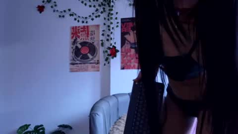 Snapshot of coraliebronson chatting on July 4, 2026, 10:27 pm Coralie Bronson online show from July 4, 2026, 10:27 pm