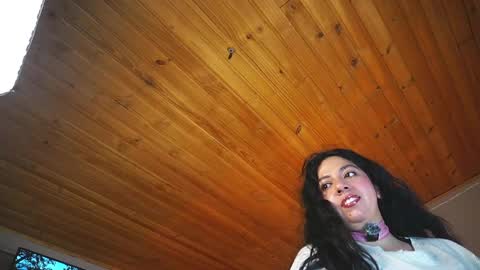 Snapshot of coraline_latin chatting on April 22, 2026, 1:56 pm Coraline online show from April 22, 2026, 1:56 pm