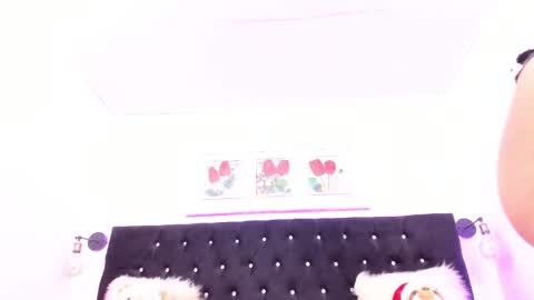 Snapshot of coralinejoness chatting on October 17, 2025, 1:57 pm Juana Michelle 3 online show from October 17, 2025, 1:57 pm