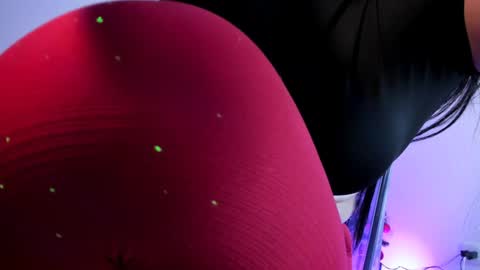 Coralinekam1 online show from December 22, 2024, 8:03 pm