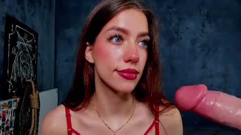 Snapshot of coralinelee chatting on August 7, 2026, 1:46 pm In world ha-ha I am he-he A lot of content and live broadcasts from this day For the fan club viewing privates is free online show from August 7, 2026, 1:46 pm