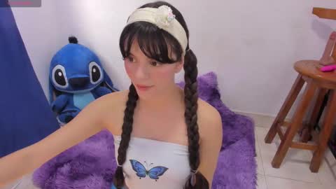 Snapshot of coralinexxx07 chatting on September 18, 2025, 9:06 pm Coraline uwu Bienvenidos al dulce mundo de Coraline Hola amores soy Coraline Una chica tierna juguetona online show from September 18, 2025, 9:06 pm