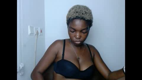 cornxcuntx online show from November 2, 2025, 7:49 pm