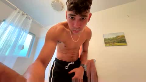 coronelking online show from October 28, 2025, 6:54 pm