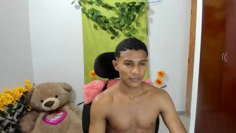 Ethan  online show from December 28, 2024, 1:18 am