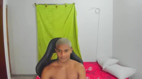Snapshot of corzoethan chatting on May 11, 2026, 4:26 pm Ethan online show from May 11, 2026, 4:26 pm