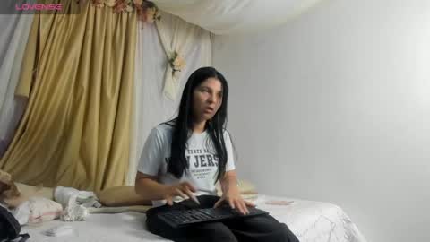 Snapshot of cositarika__ chatting on June 5, 2026, 1:28 pm Lunita online show from June 5, 2026, 1:28 pm