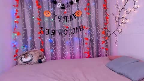 Alice online show from November 8, 2025, 7:01 pm