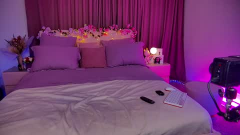 Sia online show from February 4, 2025, 5:53 am