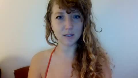 Snapshot of cosmiccoquette chatting on September 23, 2025, 3:15 pm mamimaritza online show from September 23, 2025, 3:15 pm