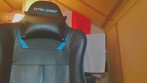 cosmicjones88 online show from February 5, 2025, 4:14 pm