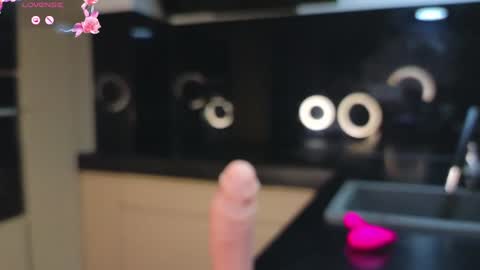 Lili online show from December 5, 2024, 10:34 pm