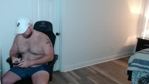 countrystrong35 online show from December 3, 2025, 4:38 pm