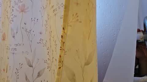 Kylenaughtybi89 online show from April 2, 2026, 12:25 pm