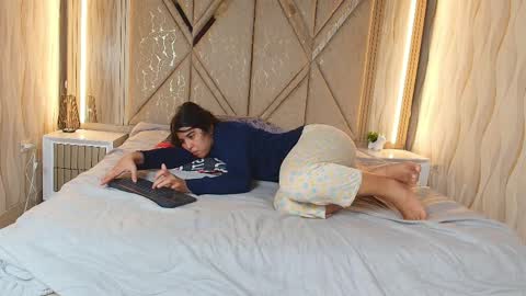 Ricardo  Isabella online show from April 9, 2026, 7:36 am