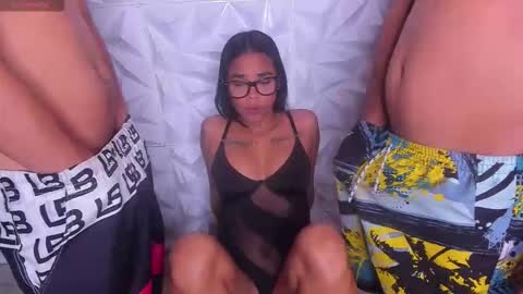 couple_latin2025 online show from November 29, 2025, 9:18 pm