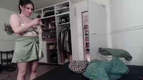 Snapshot of coupleforyou23 chatting on December 17, 2024, 2:44 am coupleforyou23 online show from December 17, 2024, 2:44 am