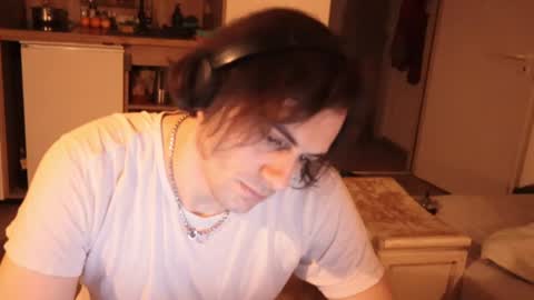 Snapshot of coupleforyou23 chatting on February 12, 2025, 4:44 am coupleforyou23 online show from February 12, 2025, 4:44 am