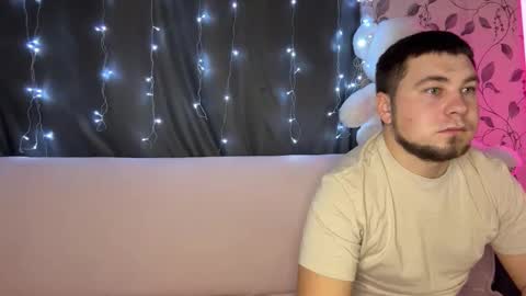 Emily  Ryan online show from December 3, 2025, 8:29 pm