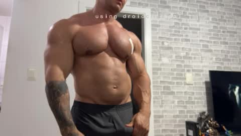 couplemuscle40 online show from December 14, 2025, 11:53 pm