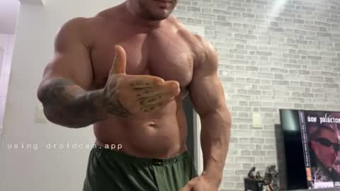 couplemuscle40 online show from June 25, 2026, 1:15 pm
