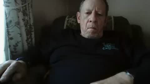 courieral1 online show from November 9, 2025, 7:50 am