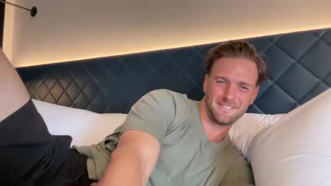 Snapshot of courtney981 chatting on February 21, 2025, 3:12 am Courtney online show from February 21, 2025, 3:12 am