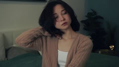 Yui online show from January 29, 2025, 7:25 am