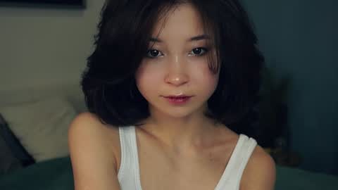 Yui online show from February 1, 2025, 7:36 am