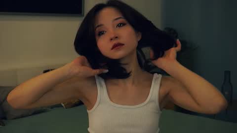 Yui online show from February 10, 2025, 7:26 am