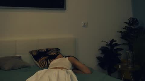 Yui online show from February 13, 2025, 10:44 am