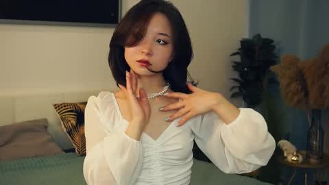 Yui online show from February 22, 2025, 8:07 am