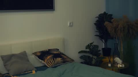 Yui online show from February 27, 2025, 10:37 am