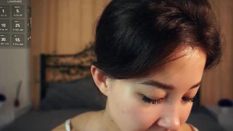 Yui online show from September 22, 2025, 6:37 am